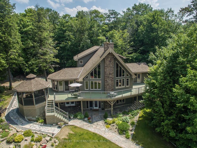 Stewart Lake family cottage — 213 Kilty Bay Road, Georgian Bay